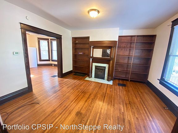 5th image of 2300 Indianola Ave #16793269
