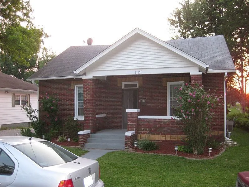 1117 Williams St photo 1