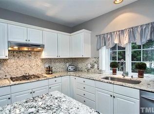 201 Strathburgh Ln, Cary, NC 27518