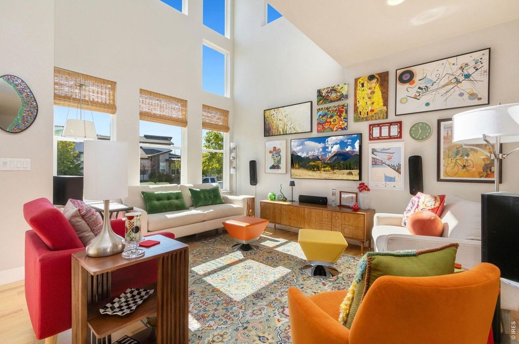 2214 Saison St