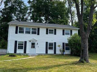 6427 Carriage Dr, Alexandria, VA 22310