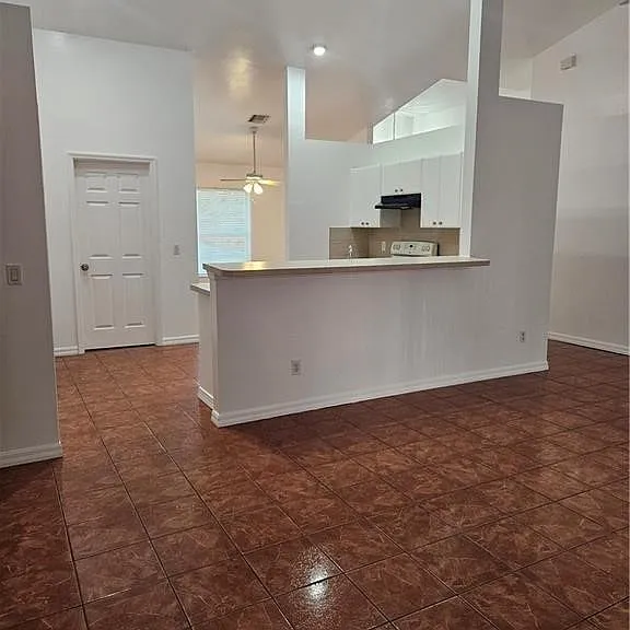 2511 Sunniland Blvd — Photo 3