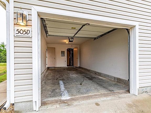3rd image of 505 NE 1st St #Oak