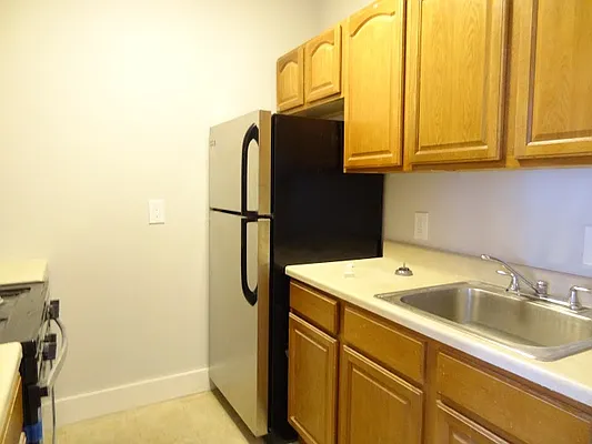 Rented by Miron Realty Group | media 6