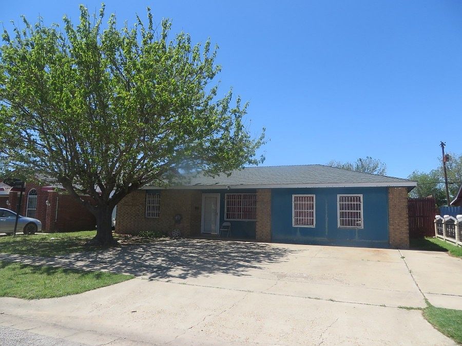 1st image of 2033 Iris St