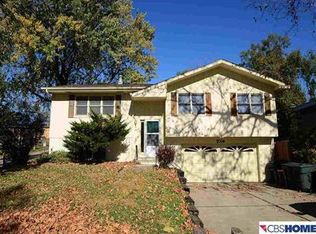 2004 Pleasantview Ln, Bellevue, NE 68005