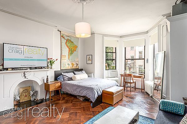 1st image of 131 Amity St APT 6