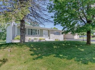 92 Greendale Cres, Saint John, NB E2M 4L6