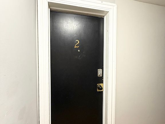 4th image of 1025 W Turner St APT 2