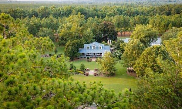 1st image of 207 Kemp Rd