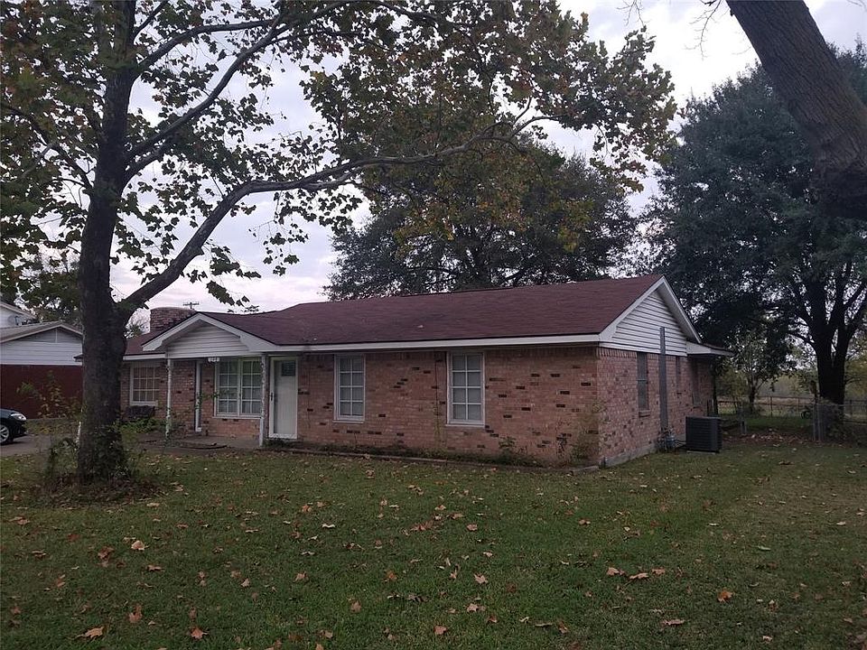 2nd image of 104 Brannan Dr