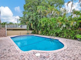 1050 SE 15th St APT 307, Fort Lauderdale, FL 33316