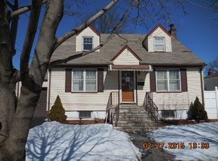 620 Miltonia St, Linden, NJ 07036