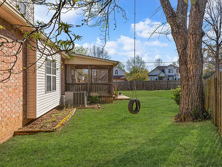 142 Big Ben Ct — Photo 35
