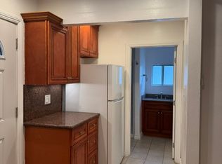 738 W 9th St, Pomona, CA 91766