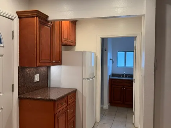 738 W 9th St, Pomona, CA 91766