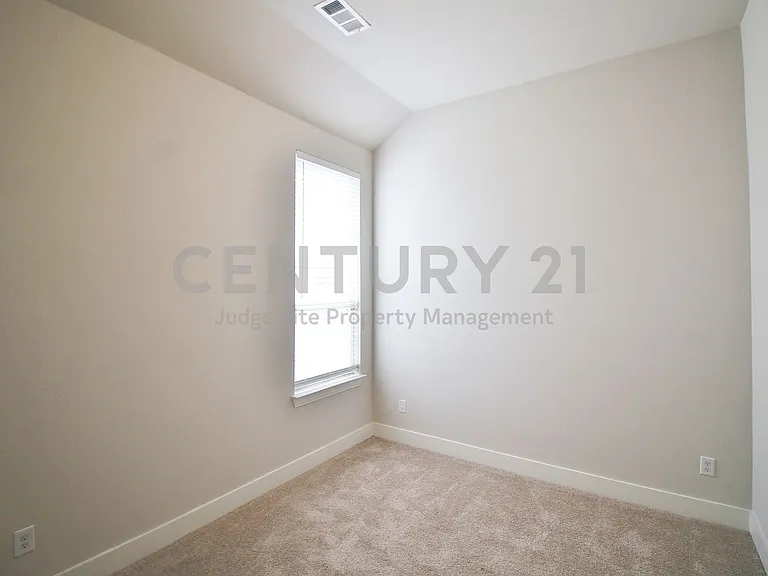 1665 Sheldon Dr — Photo 11