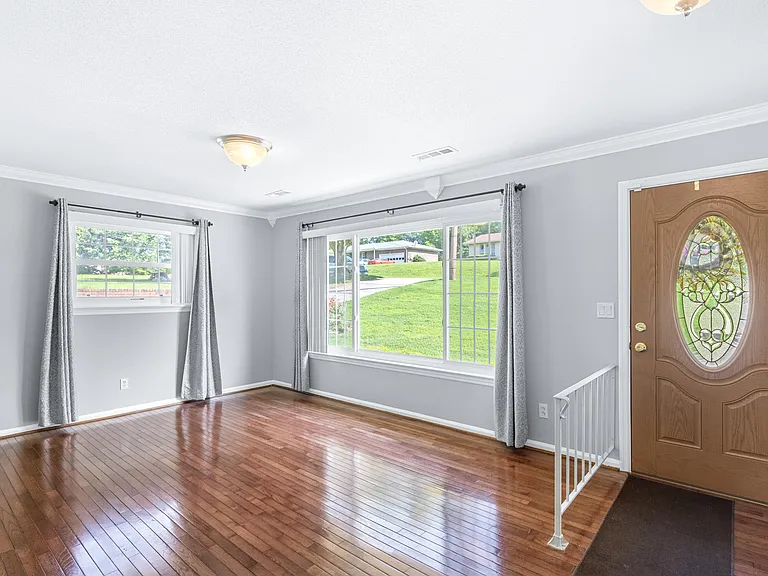 4310 Tee Pee Dr — Photo 6