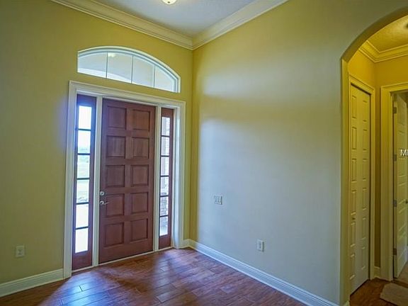 4th image of 205 Glen Abbey Ln