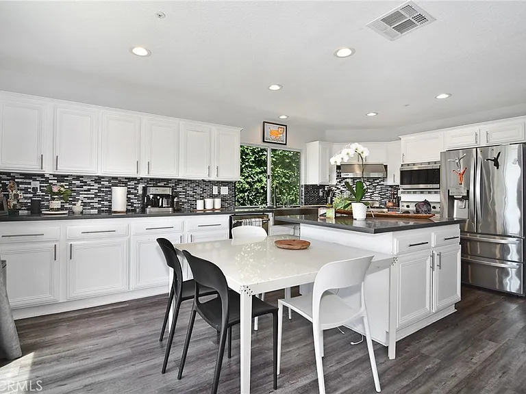 24574 Overland Dr — Photo 12