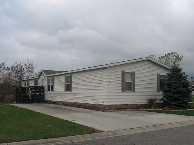 1st image of 267 Oak Gln
