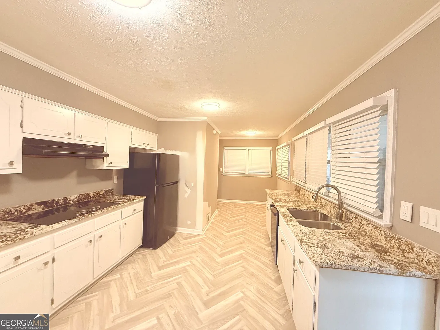 3 bed, 1.5 bath, 1783 sqft, $2,200 — Photo 4