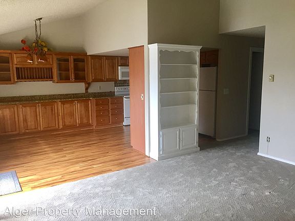 5th image of 1735 Park Ave APT B302