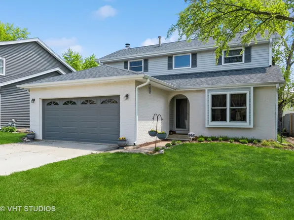 1146 Greensfield Dr, Naperville, IL 60563