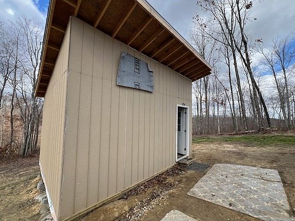 3rd image of 1023 Flat Rock Rd