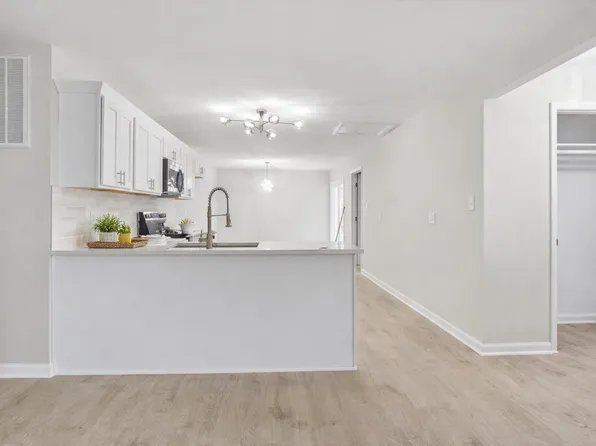 2932 Cedarwood Dr, Durham, NC 27707