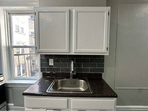 5th image of 130 Prospect St APT 208