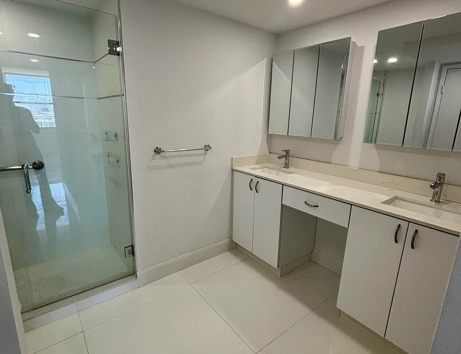 2 bed, 2.0 bath, 1000 sqft, $2,750 — Photo 4