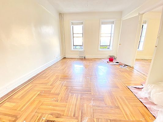 4th image of 388 Midwood St APT 1B