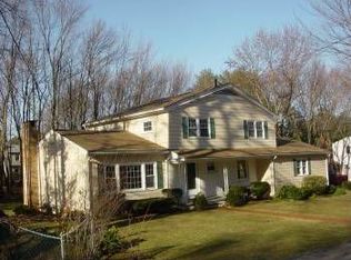 58 Cloverleaf Rd, Leominster, MA 01453
