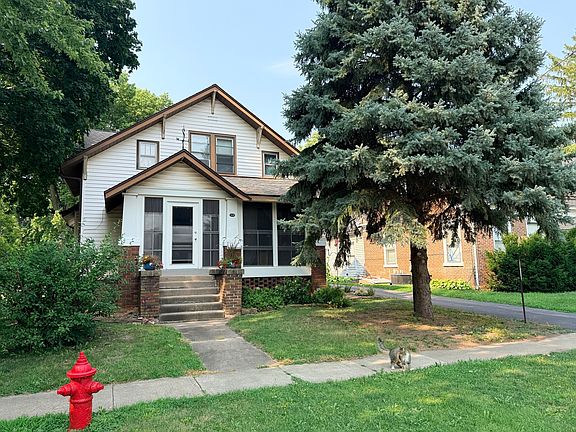 2nd image of 318 W 3rd St