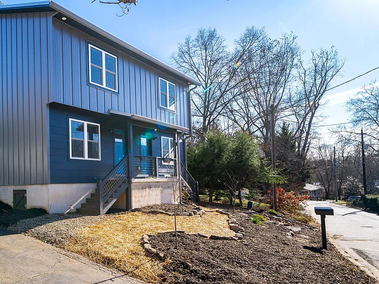 142 Rumbough Pl #1 — Photo 2
