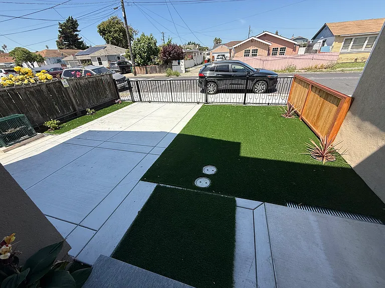 Balcony view of front yard
