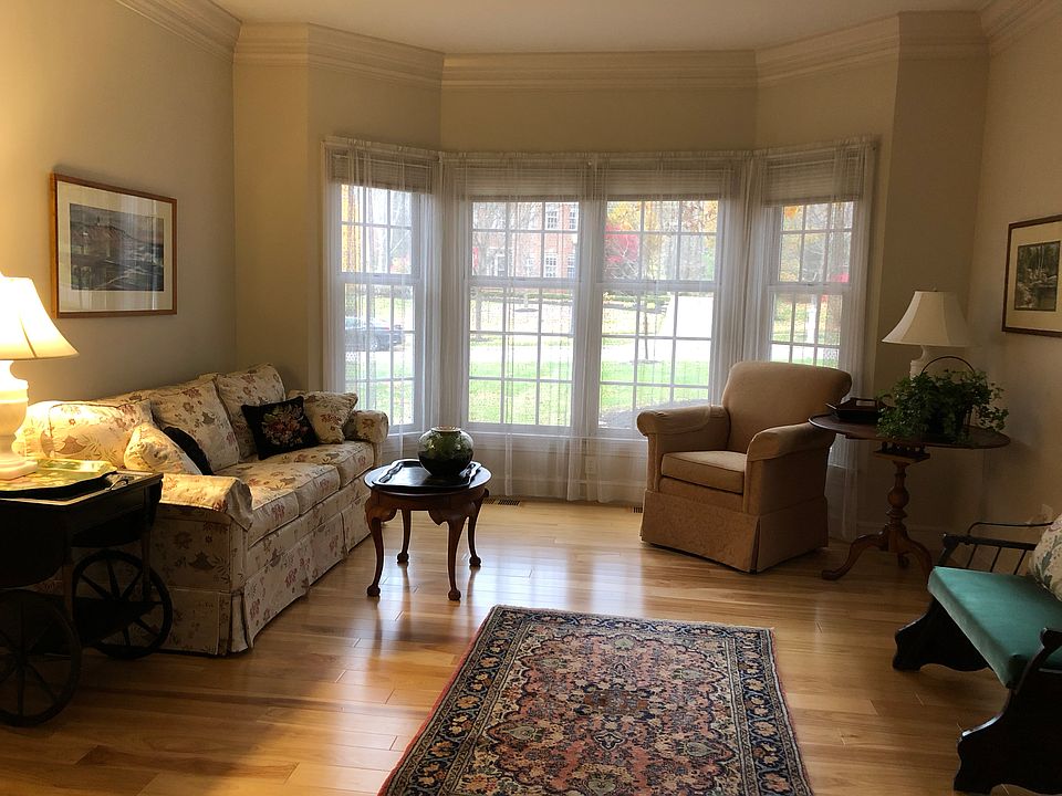 2nd image of 49 Ambrose Dr