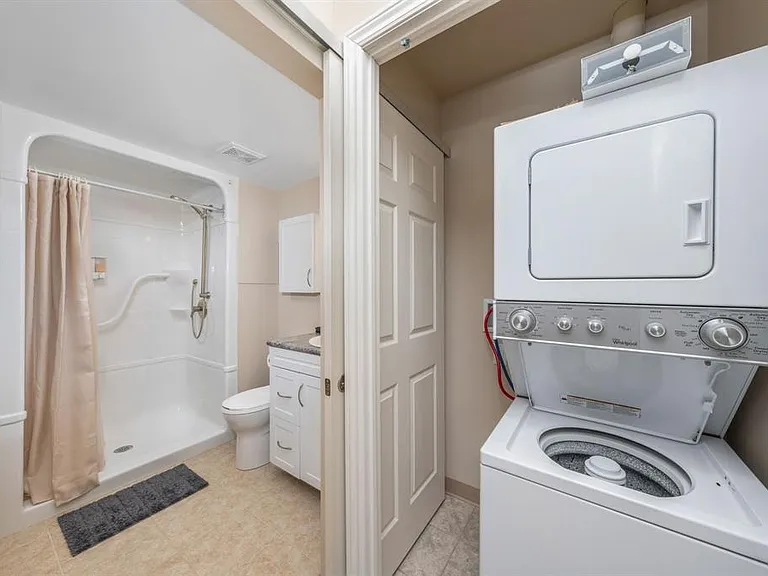 180 Bunker Ave #1-D — Photo 13