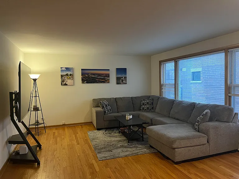 4420 N Winchester Ave #1W — Photo 10