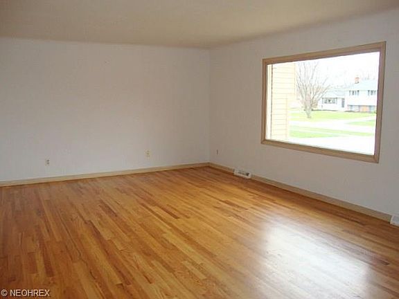 4th image of 1946 Hope Haven Dr