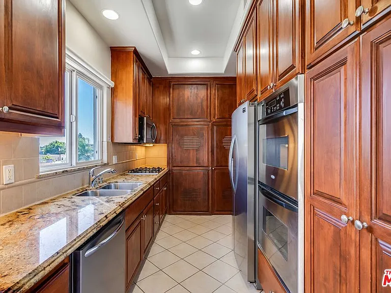 8610 Chalmers Dr #406 — Photo 5
