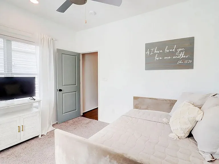 51 Bowen Ave SE — Photo 9