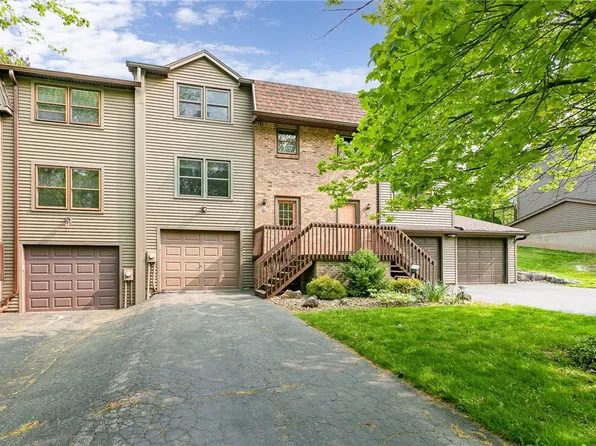 6 Chesterton Ct, Fairport, NY 14450