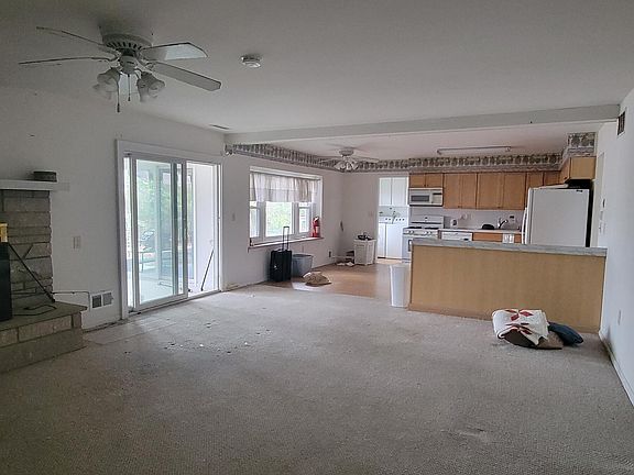 4th image of 196 Manorside Drive