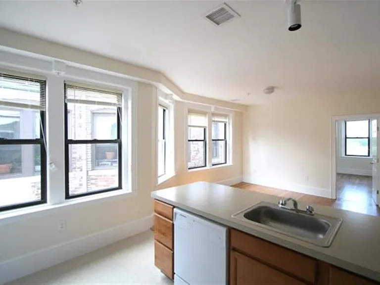 885 Massachusetts Ave #5 — Photo 11