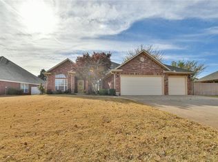 2904 Canton Ln, Edmond, OK 73012