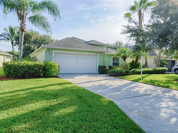 2nd image of 525 SW Cyrilla Trl