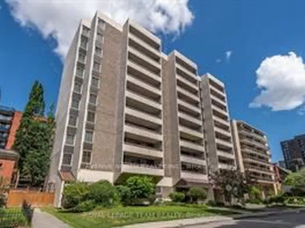 141 Somerset St W #1202, Ottawa, ON K2P 2H1