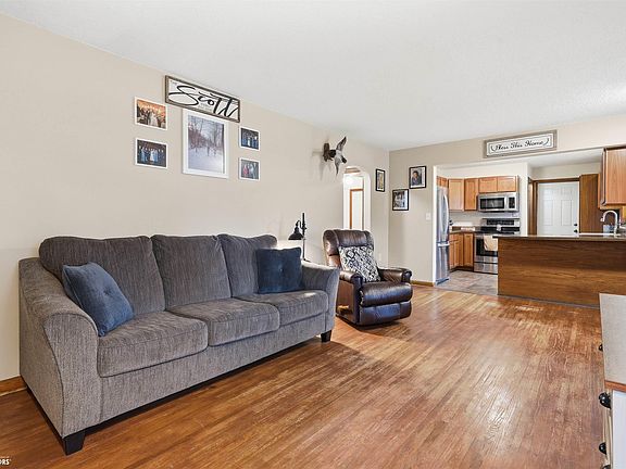 4th image of 2111 S 13th St